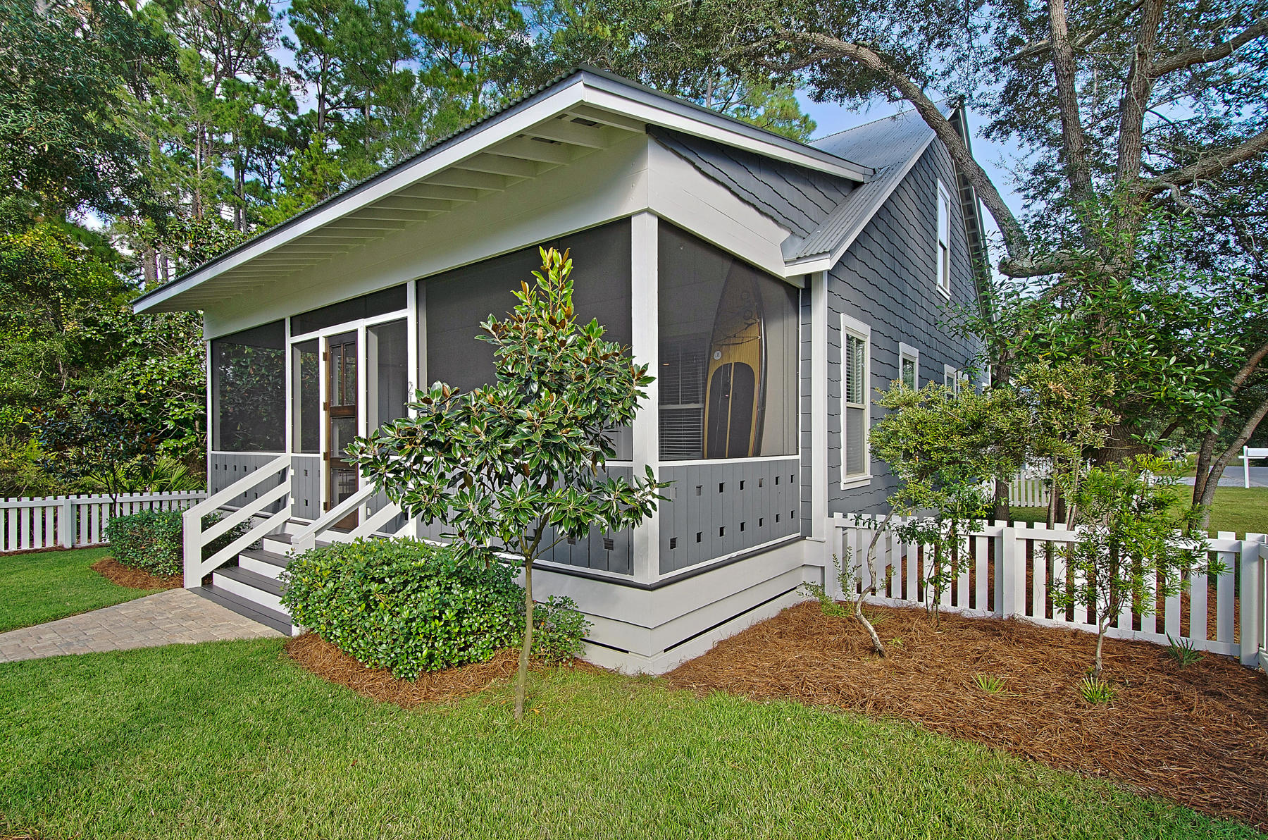 MAGNOLIA BEACH - Residential
