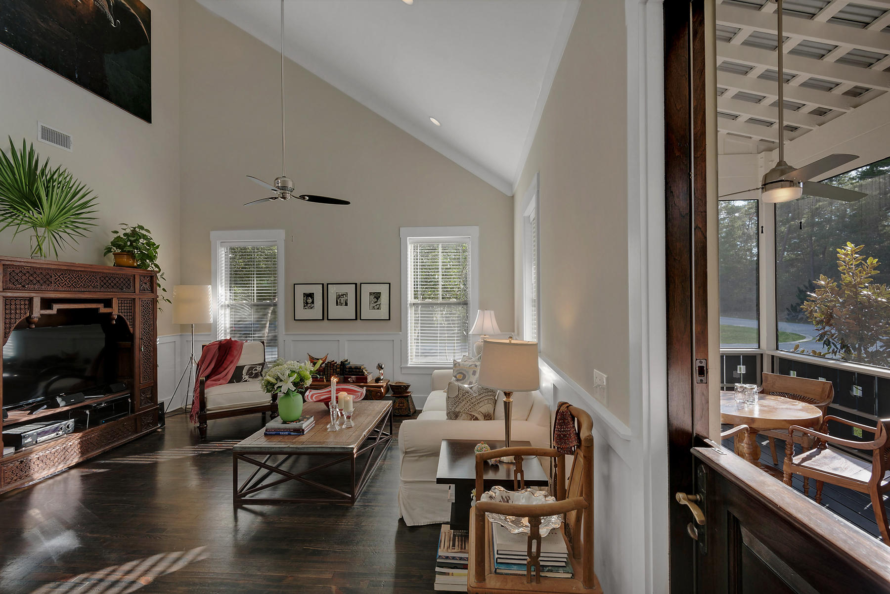 MAGNOLIA BEACH - Residential