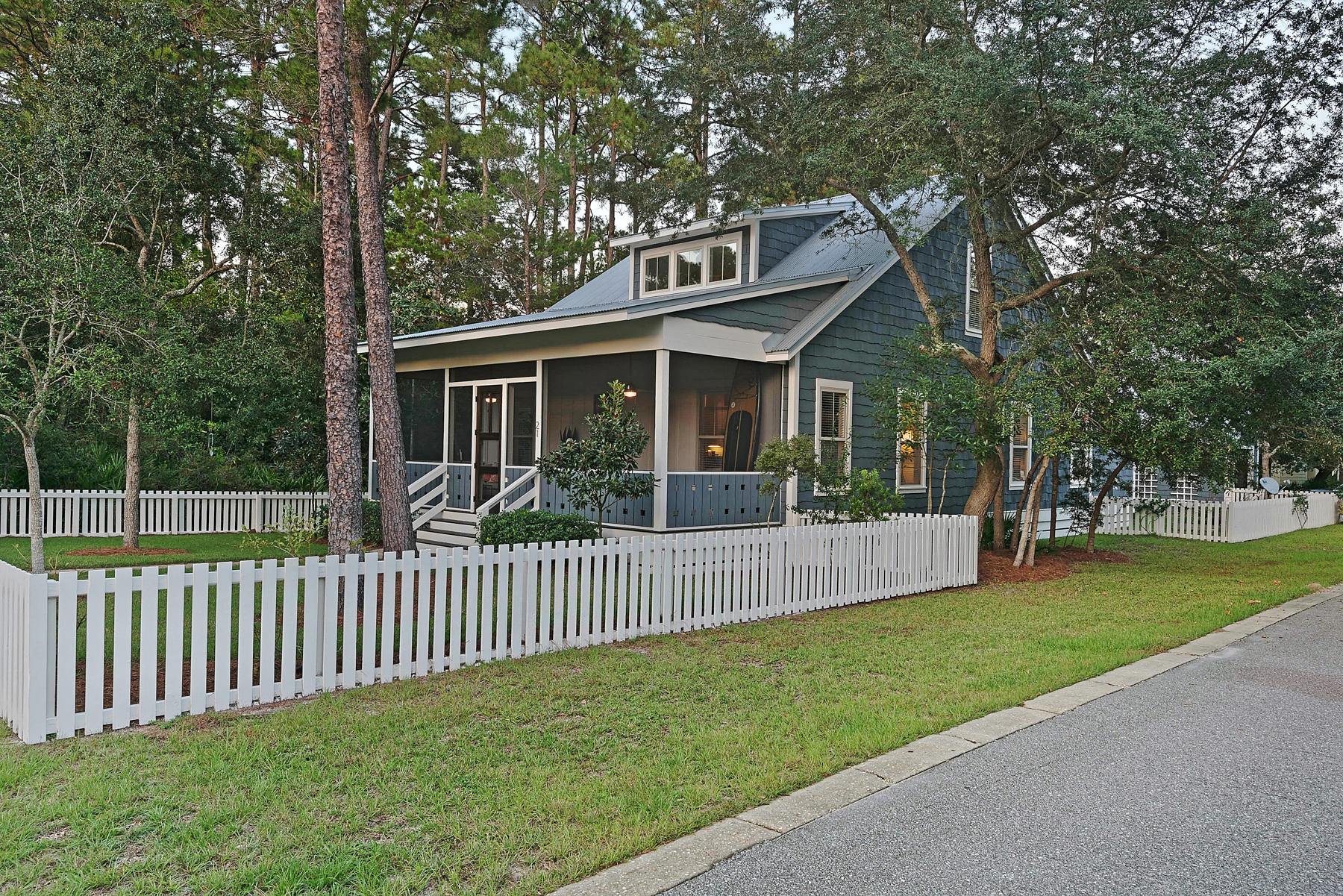 MAGNOLIA BEACH - Residential