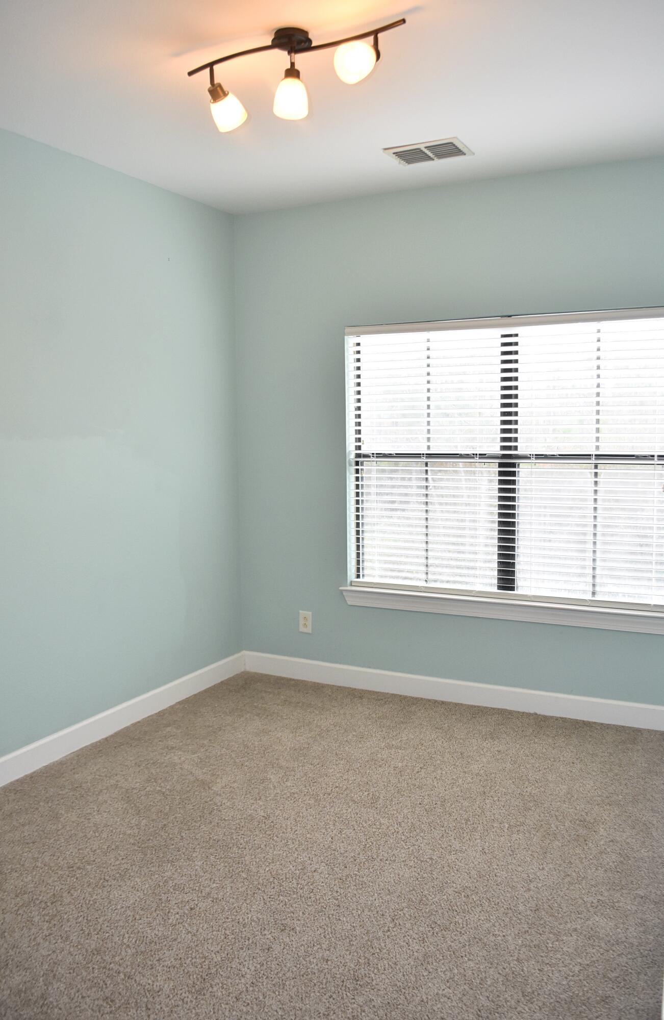 SOUTH HAVEN TOWNHOMES - Residential Lease