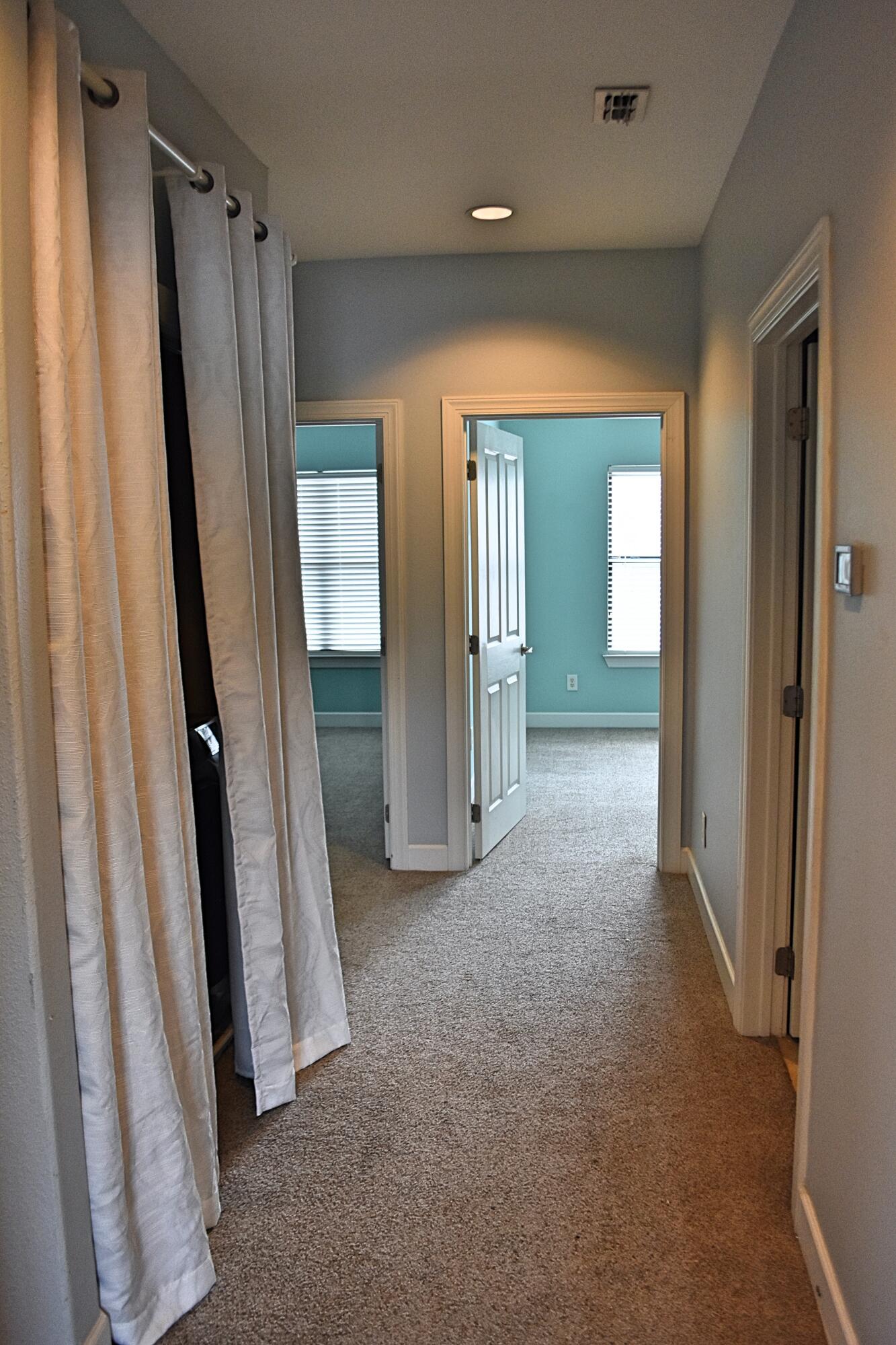 SOUTH HAVEN TOWNHOMES - Residential Lease