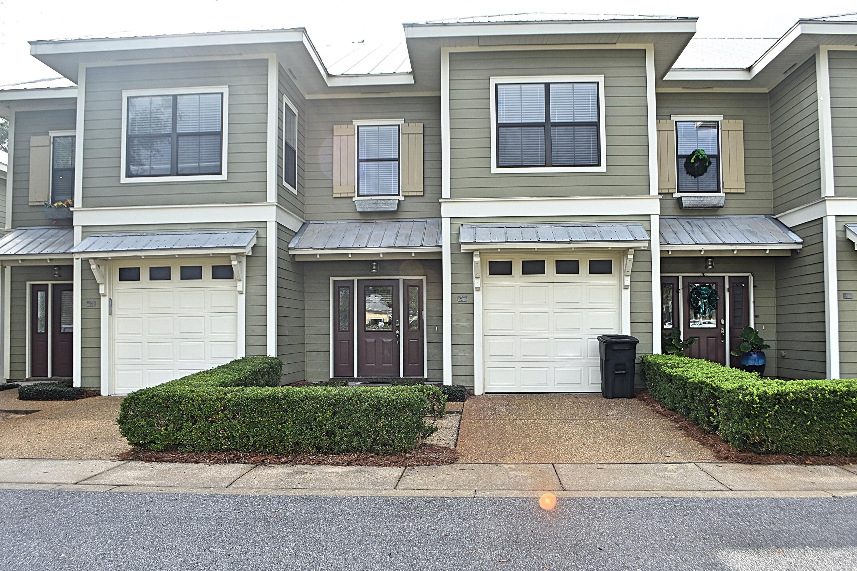 SOUTH HAVEN TOWNHOMES - Residential Lease