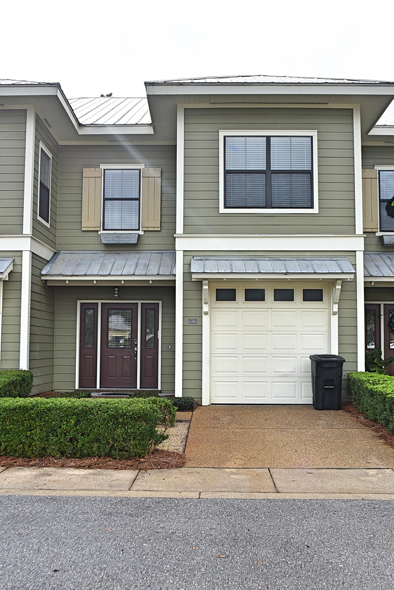 SOUTH HAVEN TOWNHOMES - Residential Lease