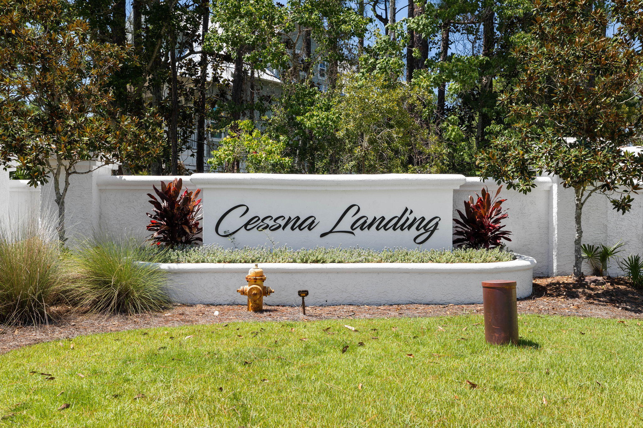 CESSNA LANDING - Land