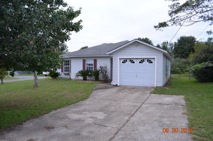 Super cute 3 bedroom 2 bath home on .42 acres. Home has 1 car garage, vinyl siding and fenced back yard. Inside home has tile flooring, and eat-in kitchen. There is a sunroom attached the rear of this home. Country setting and priced affordably.