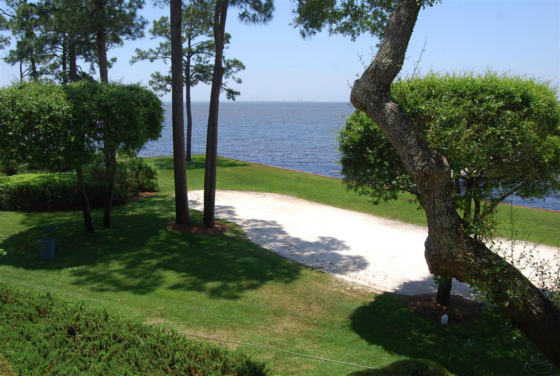 BAY VILLAS - Residential