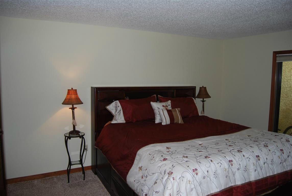 BAY VILLAS - Residential