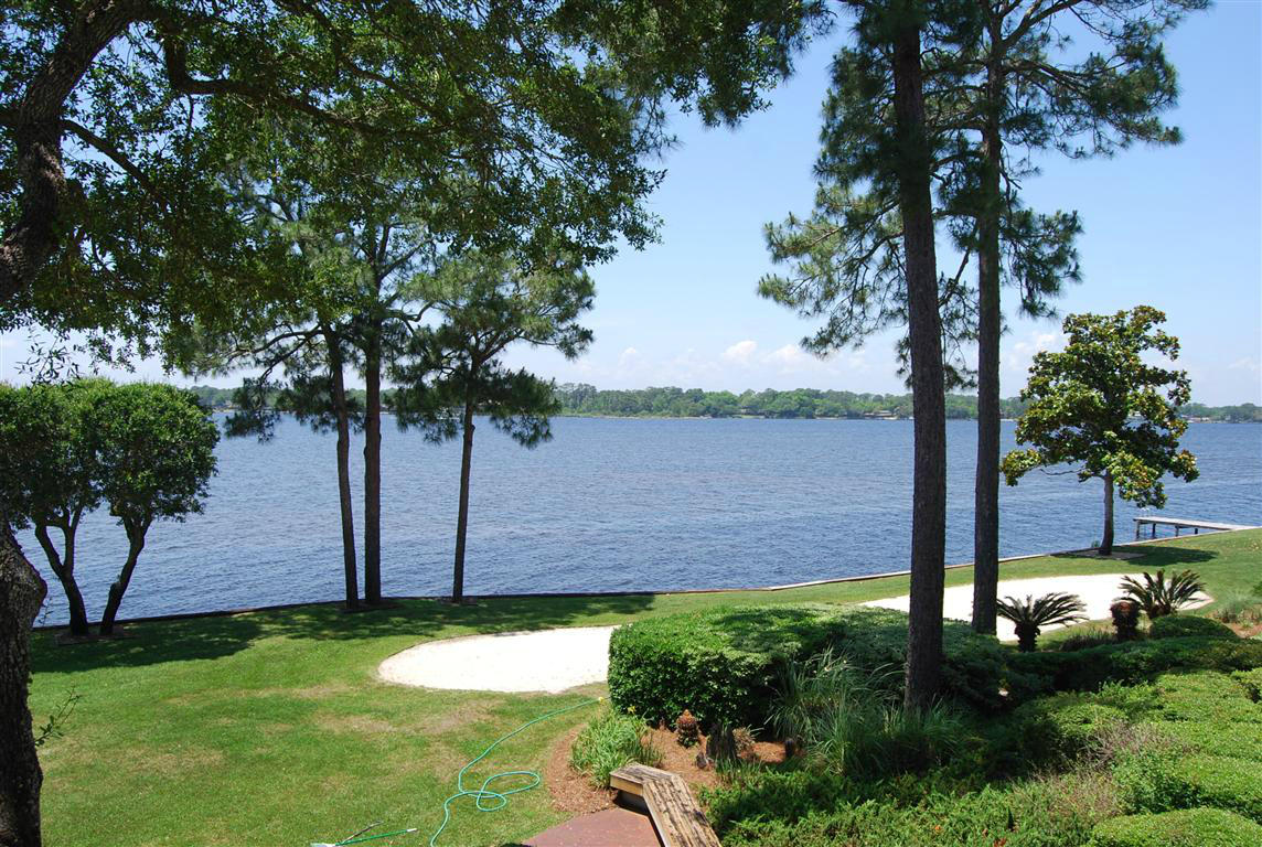BAY VILLAS - Residential