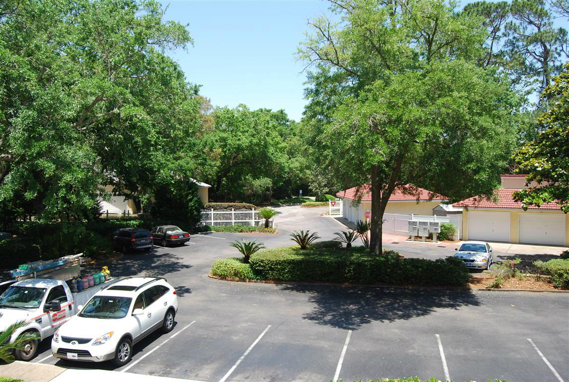 BAY VILLAS - Residential