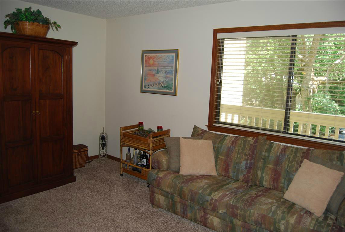 BAY VILLAS - Residential