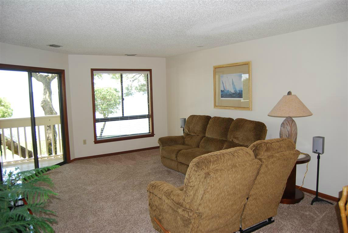 BAY VILLAS - Residential