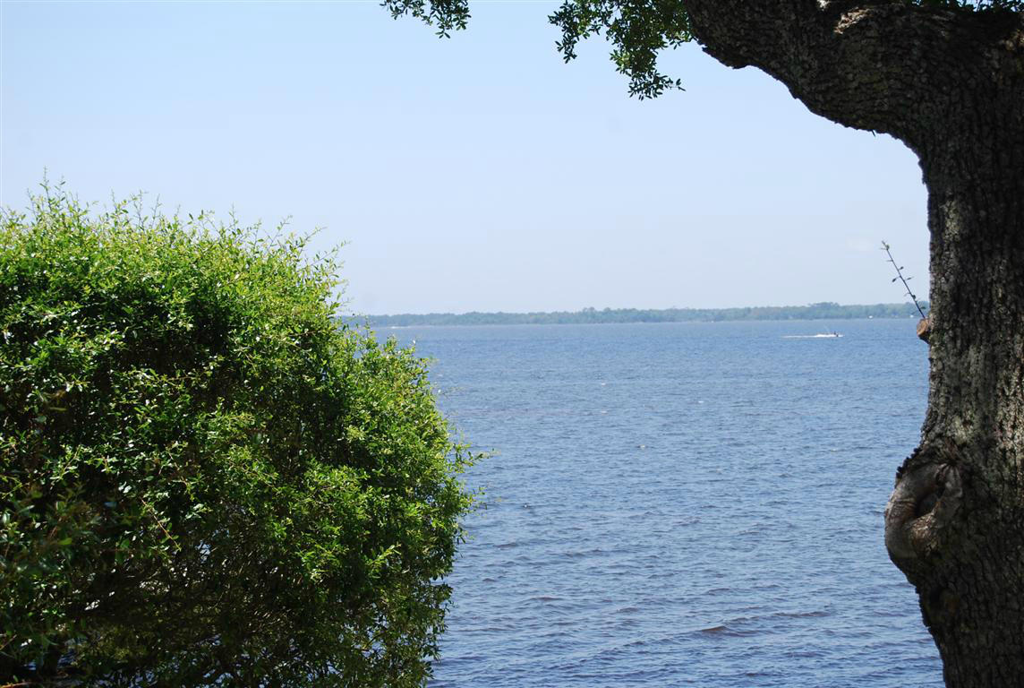 BAY VILLAS - Residential