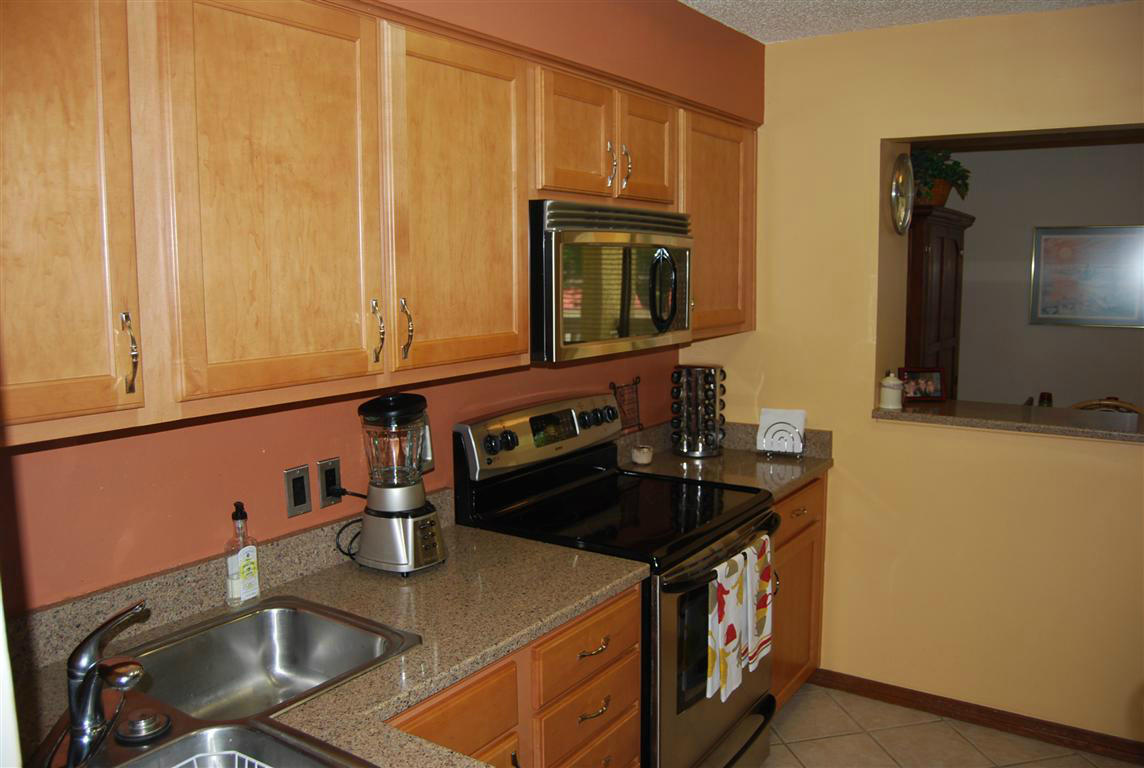 BAY VILLAS - Residential