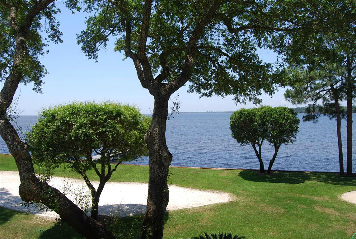BAY VILLAS - Residential