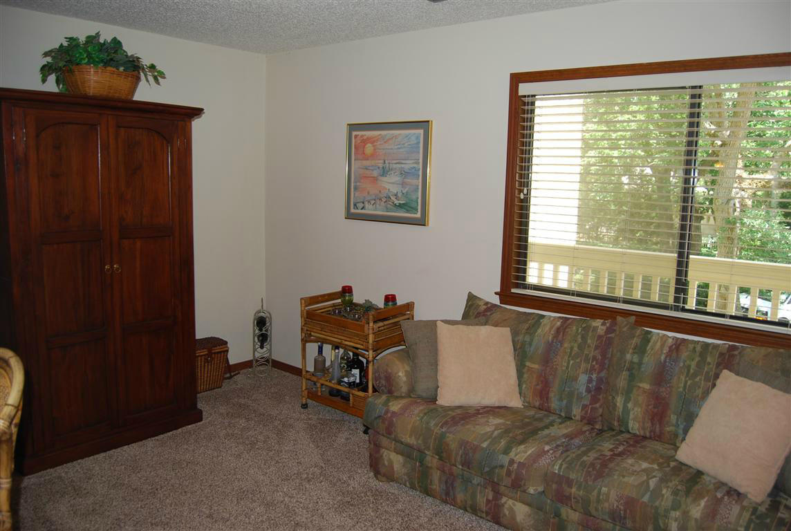 BAY VILLAS - Residential