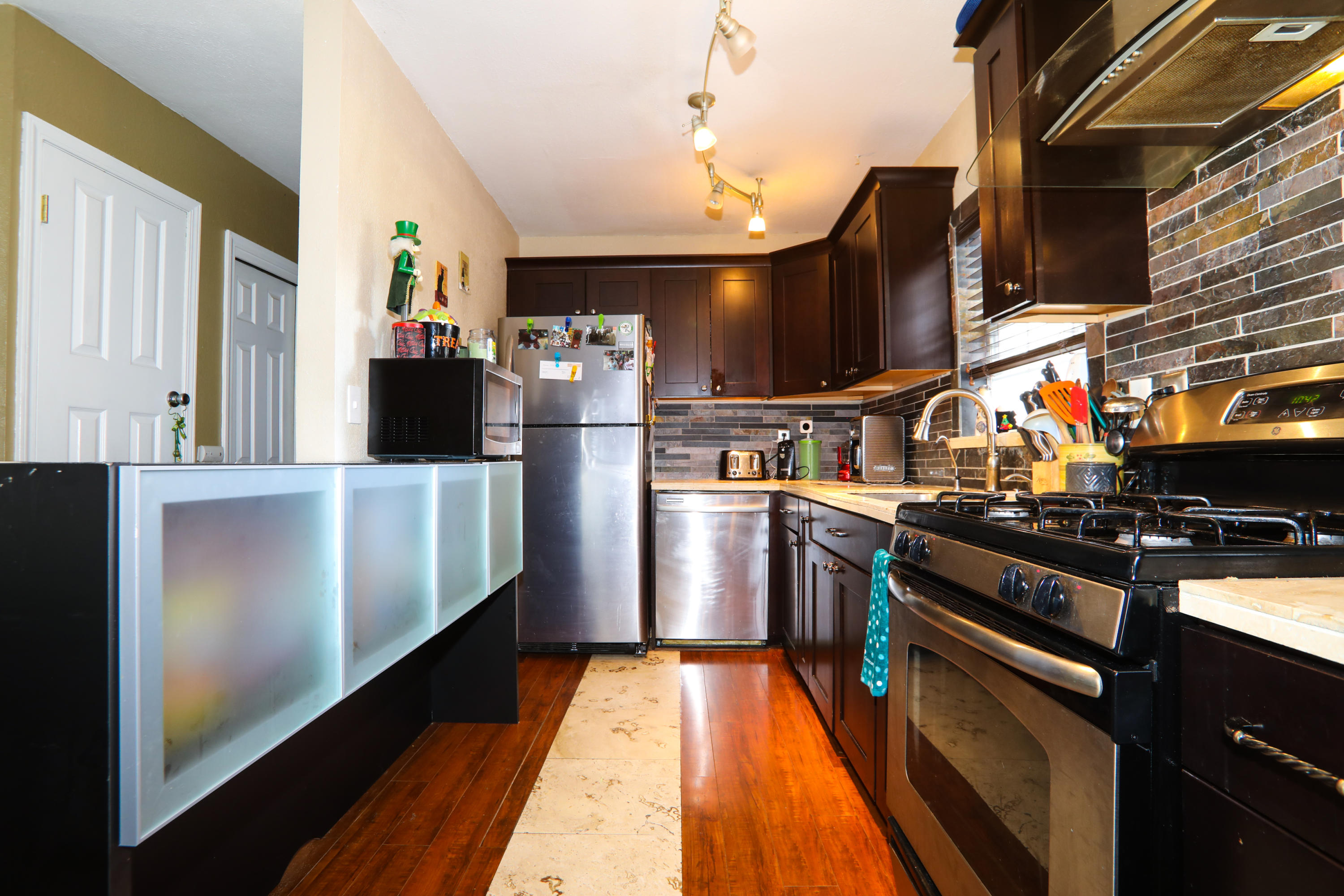 GARNIERS BEACH 7TH - Residential