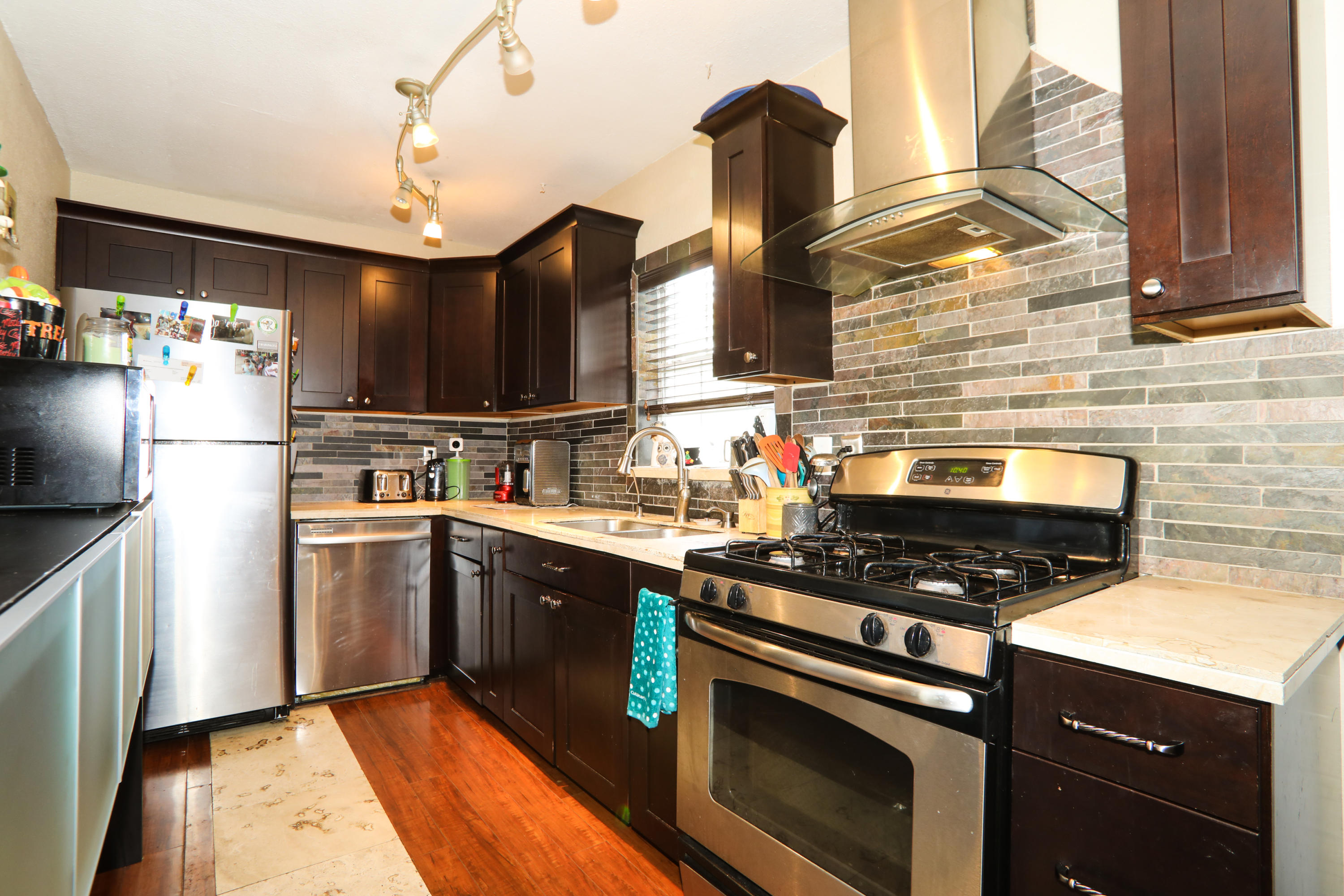 GARNIERS BEACH 7TH - Residential