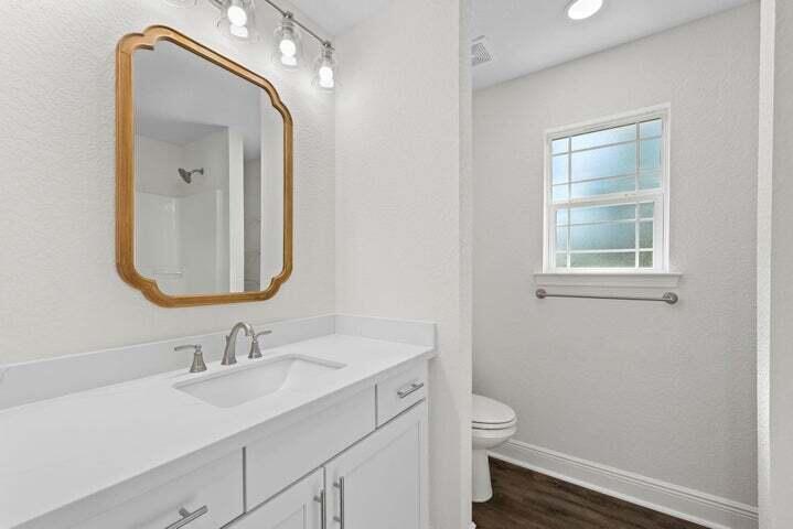 HOLLEY BY THE SEA - Residential