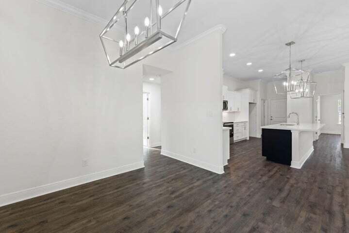 HOLLEY BY THE SEA - Residential