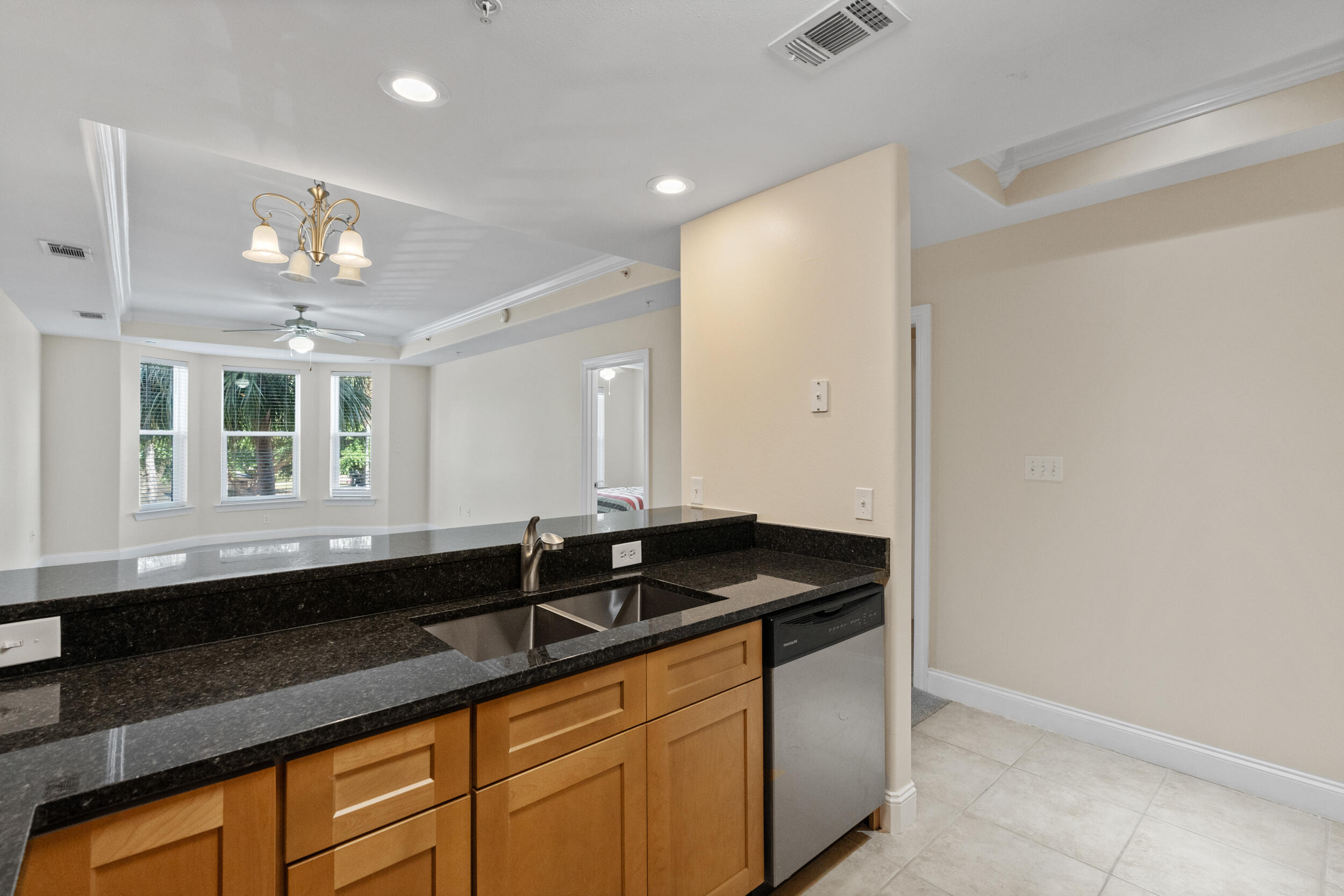 OLD BAY CONDO - Residential
