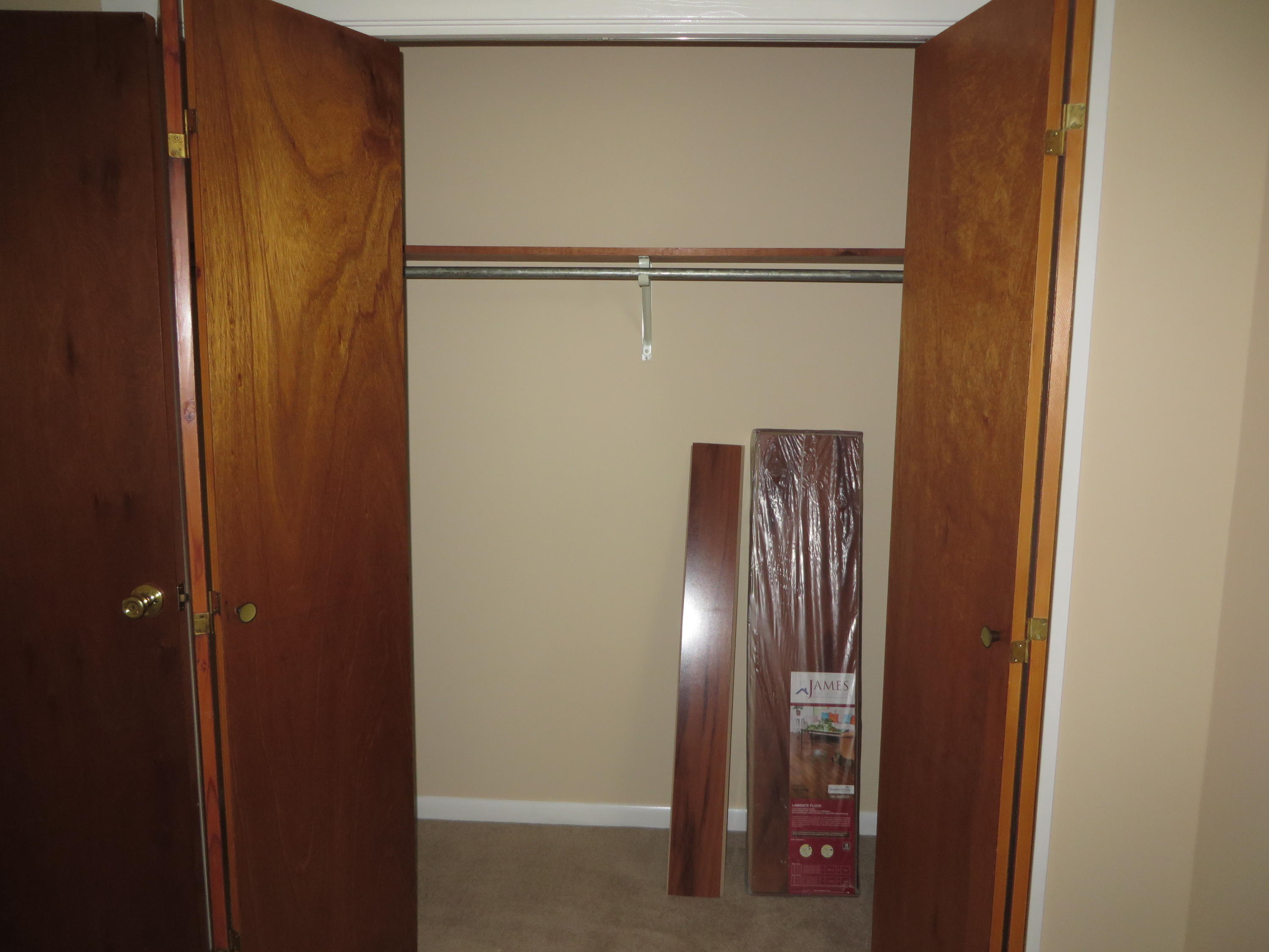 HICKORY SHORES - Residential