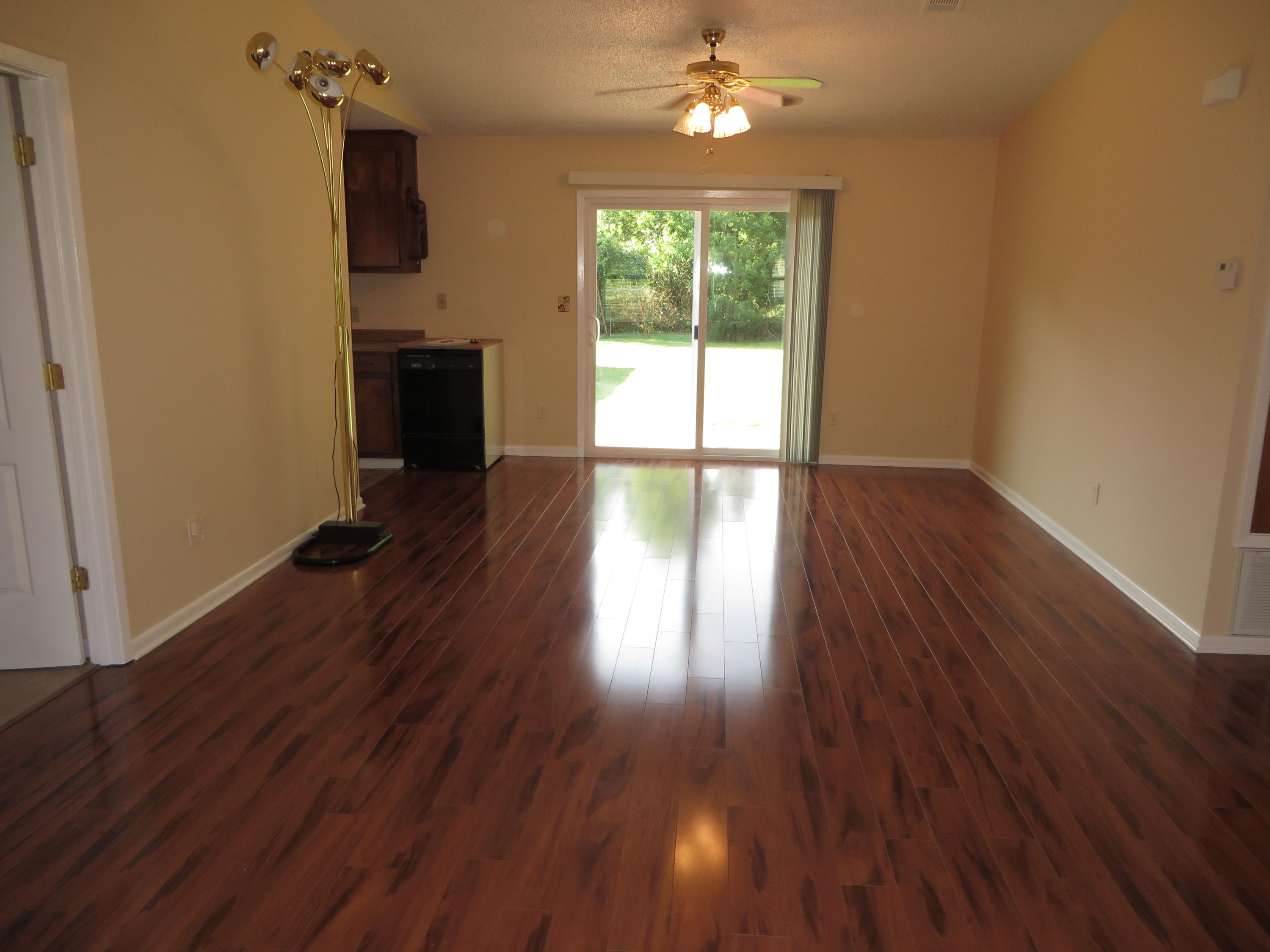 HICKORY SHORES - Residential