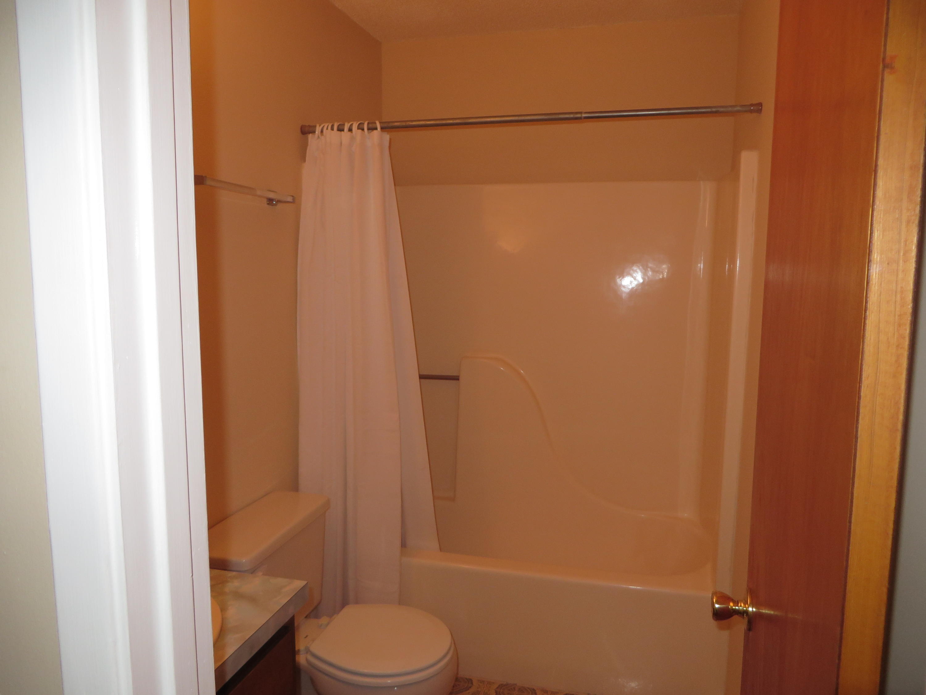 HICKORY SHORES - Residential