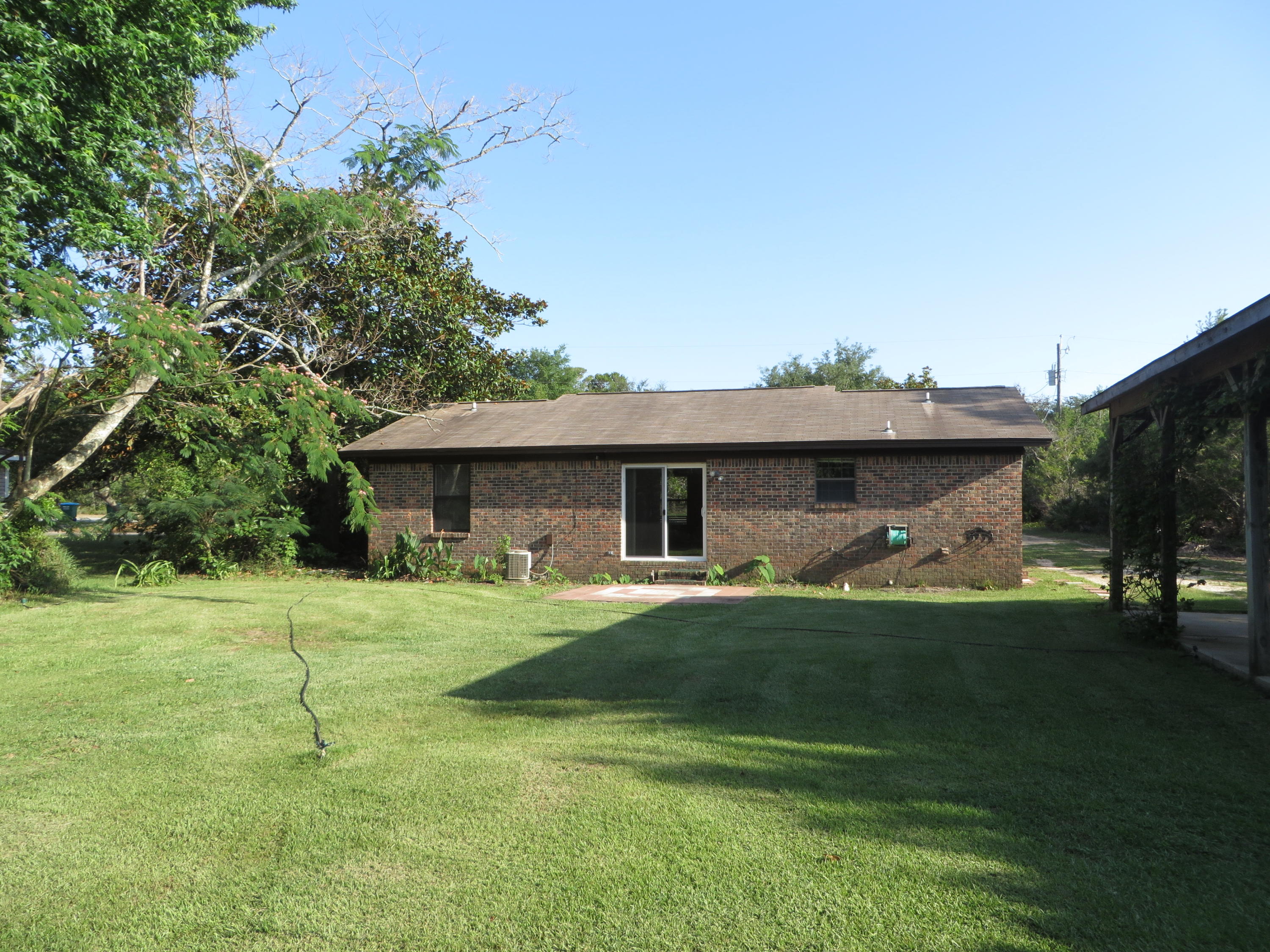 HICKORY SHORES - Residential