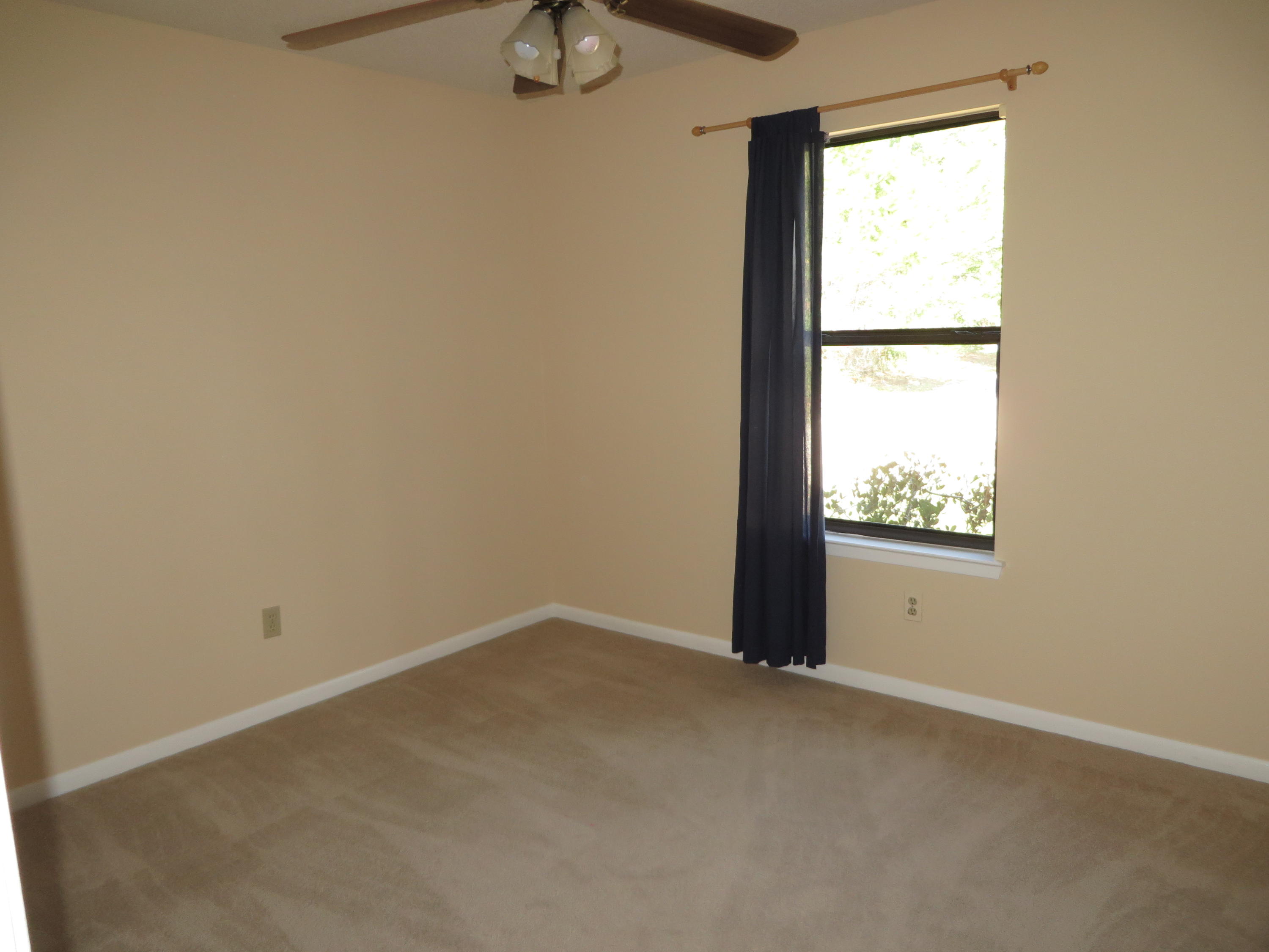 HICKORY SHORES - Residential