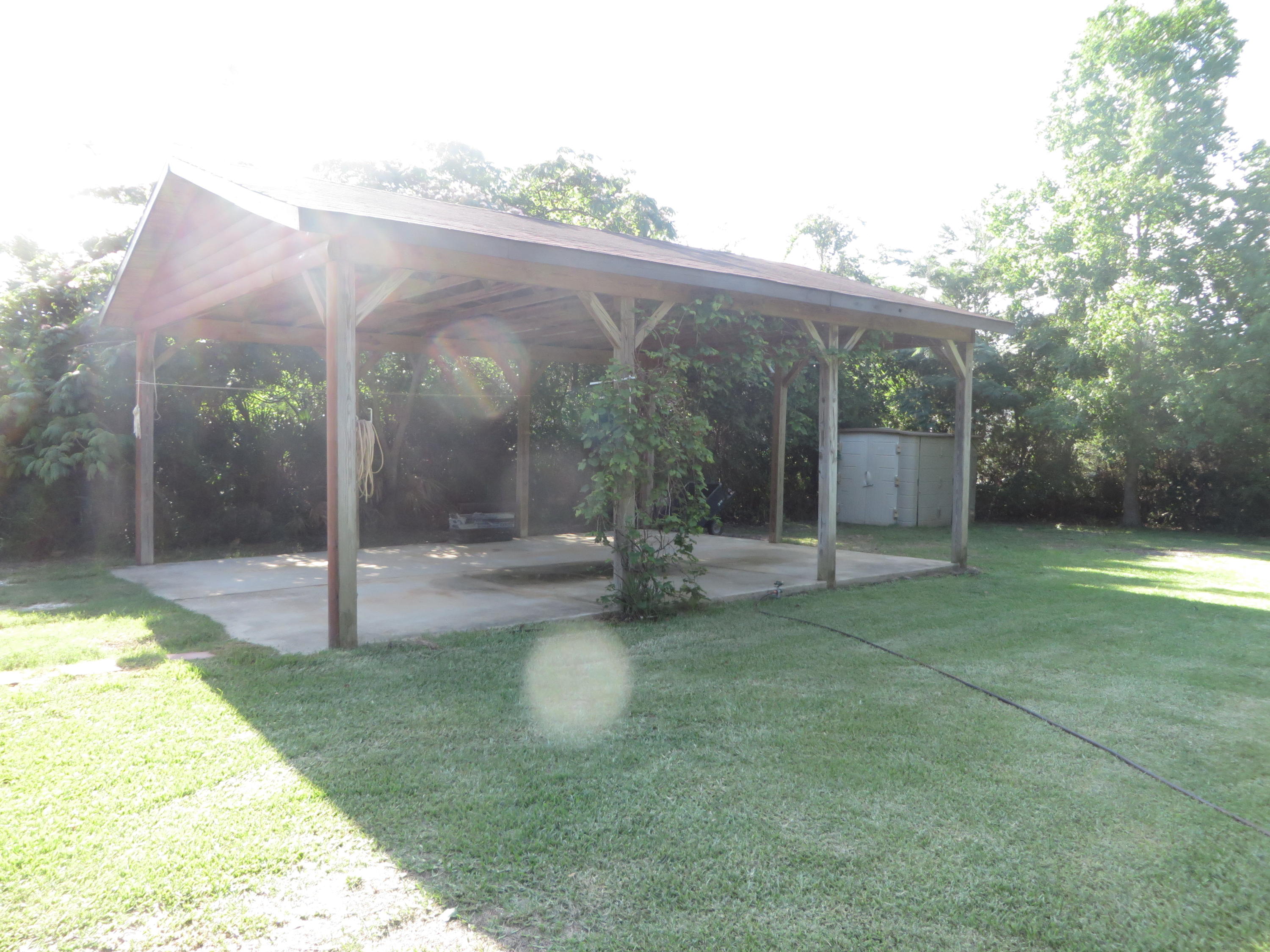 HICKORY SHORES - Residential