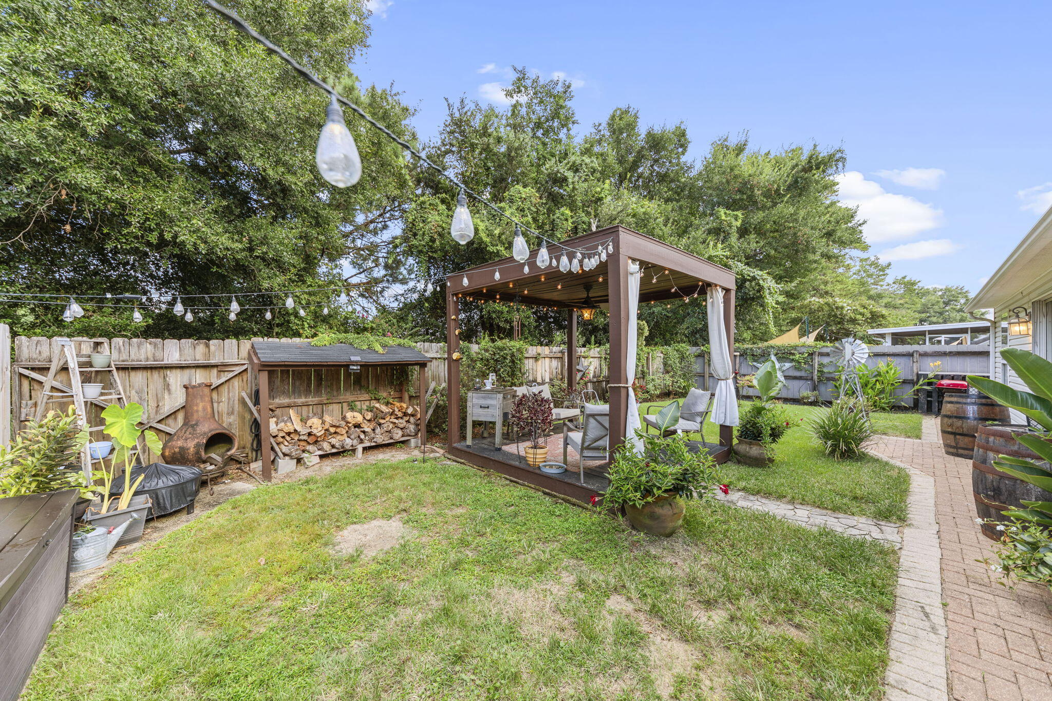 HUNTERS RUN S/D - Residential