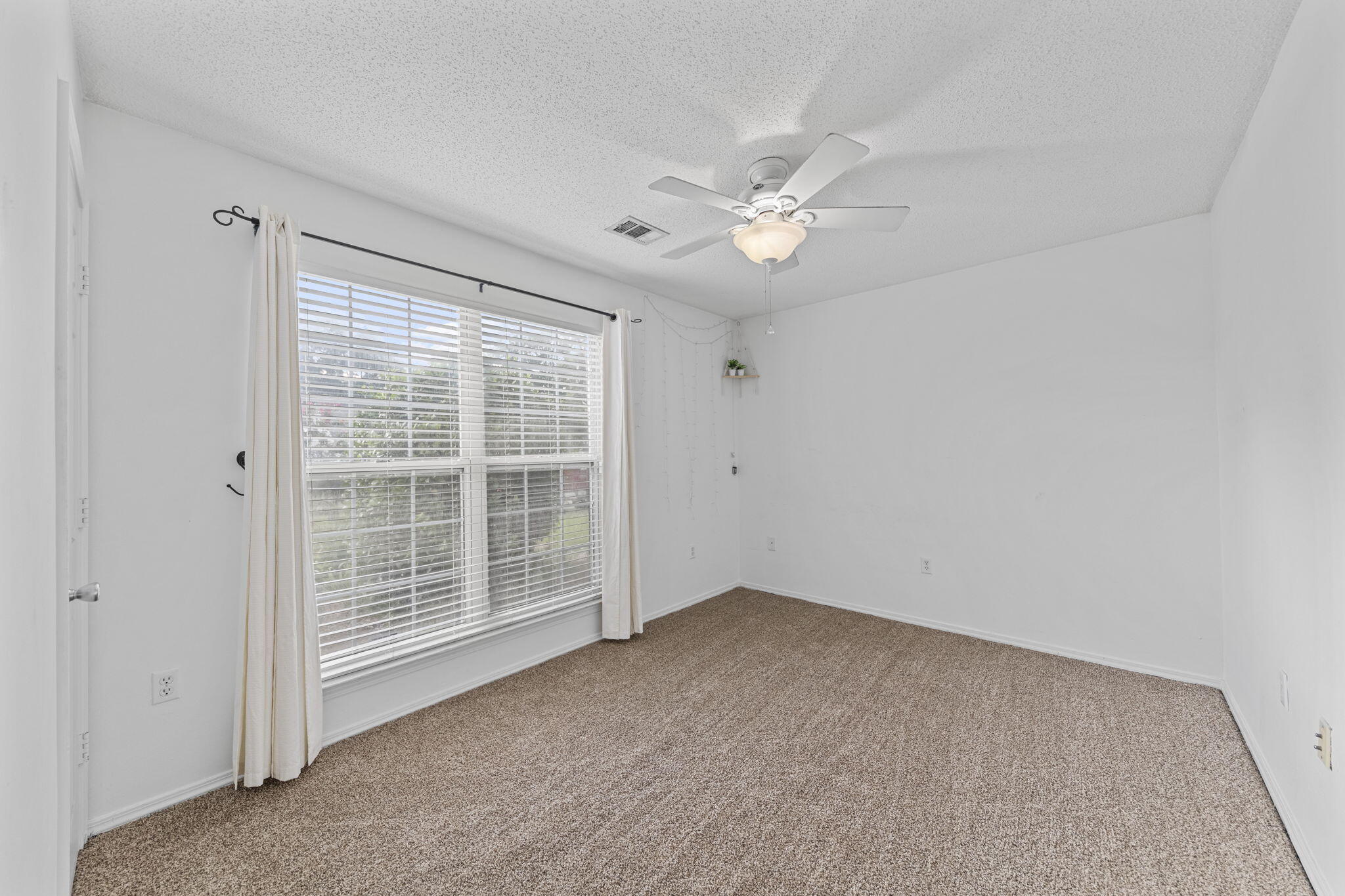 HUNTERS RUN S/D - Residential