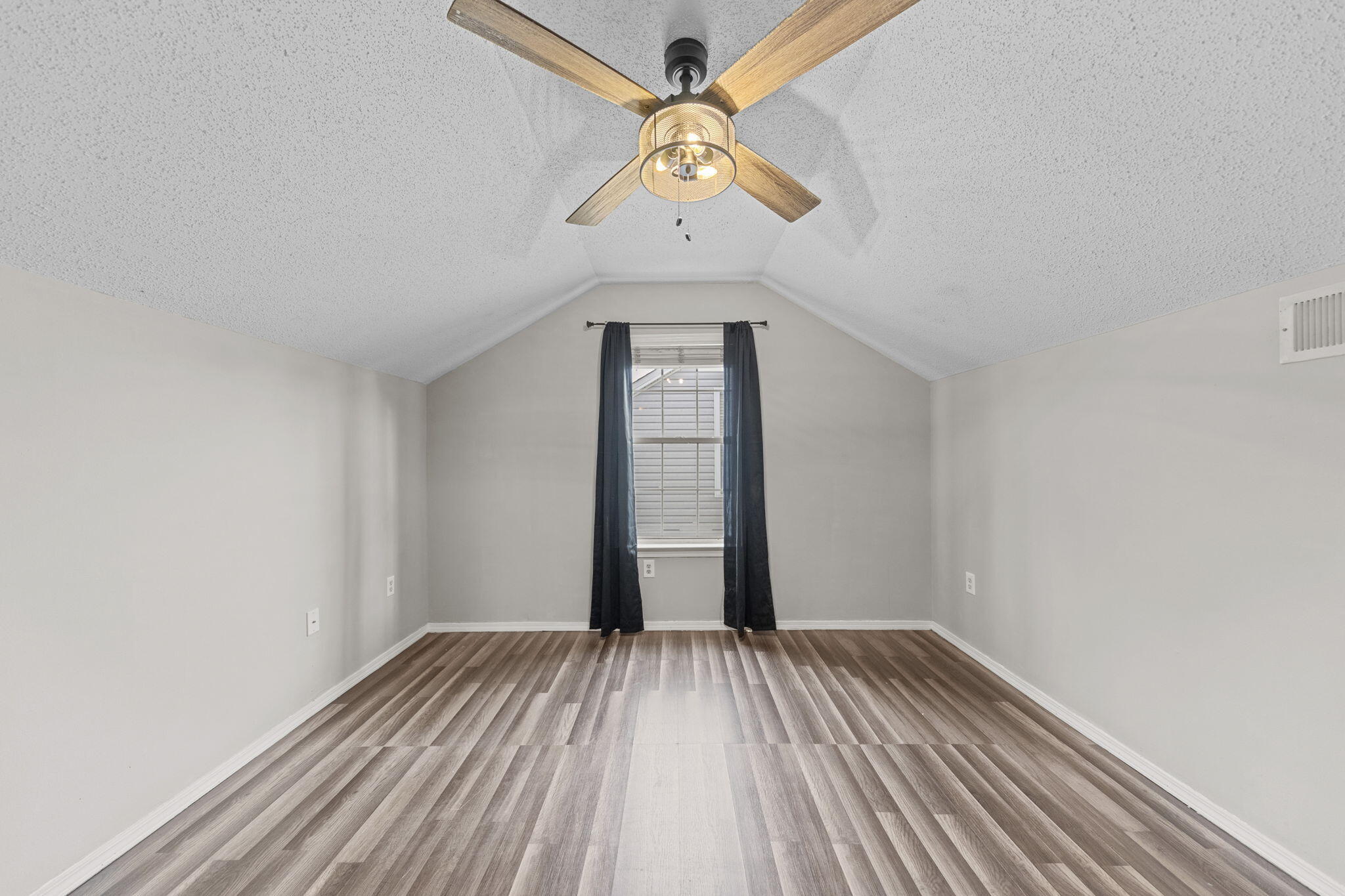 HUNTERS RUN S/D - Residential