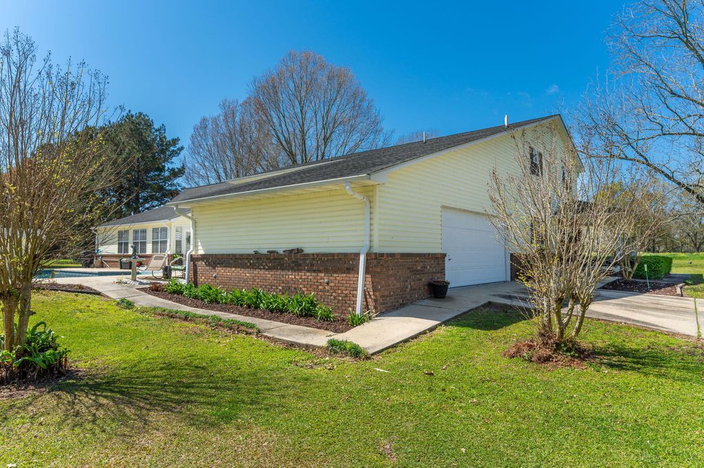 listing image 81