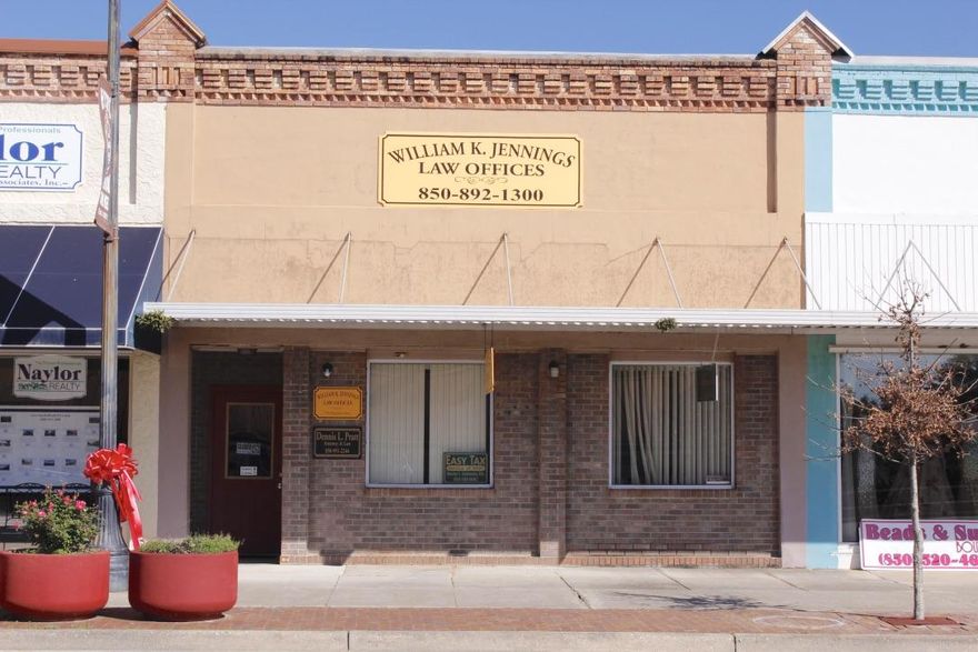 Here is your opportunity to own a building in historic downtown Defuniak springs. Excellent location for a retail business or professional offices.