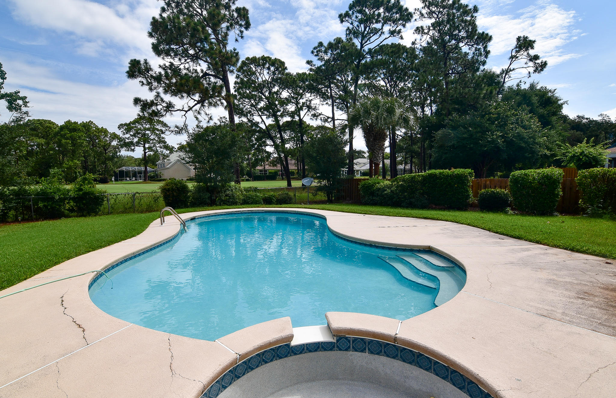 LAKE LORRAINE ESTATES 3 - Residential