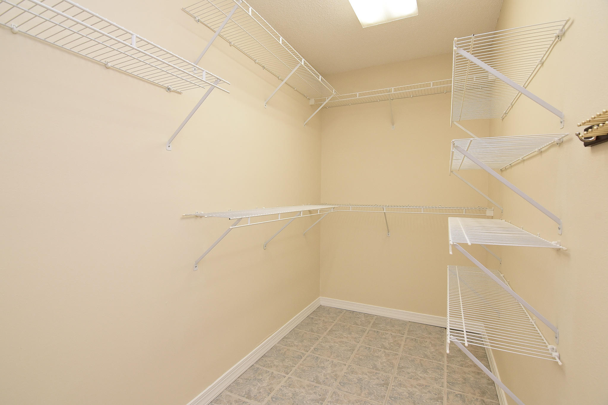 LAKE LORRAINE ESTATES 3 - Residential