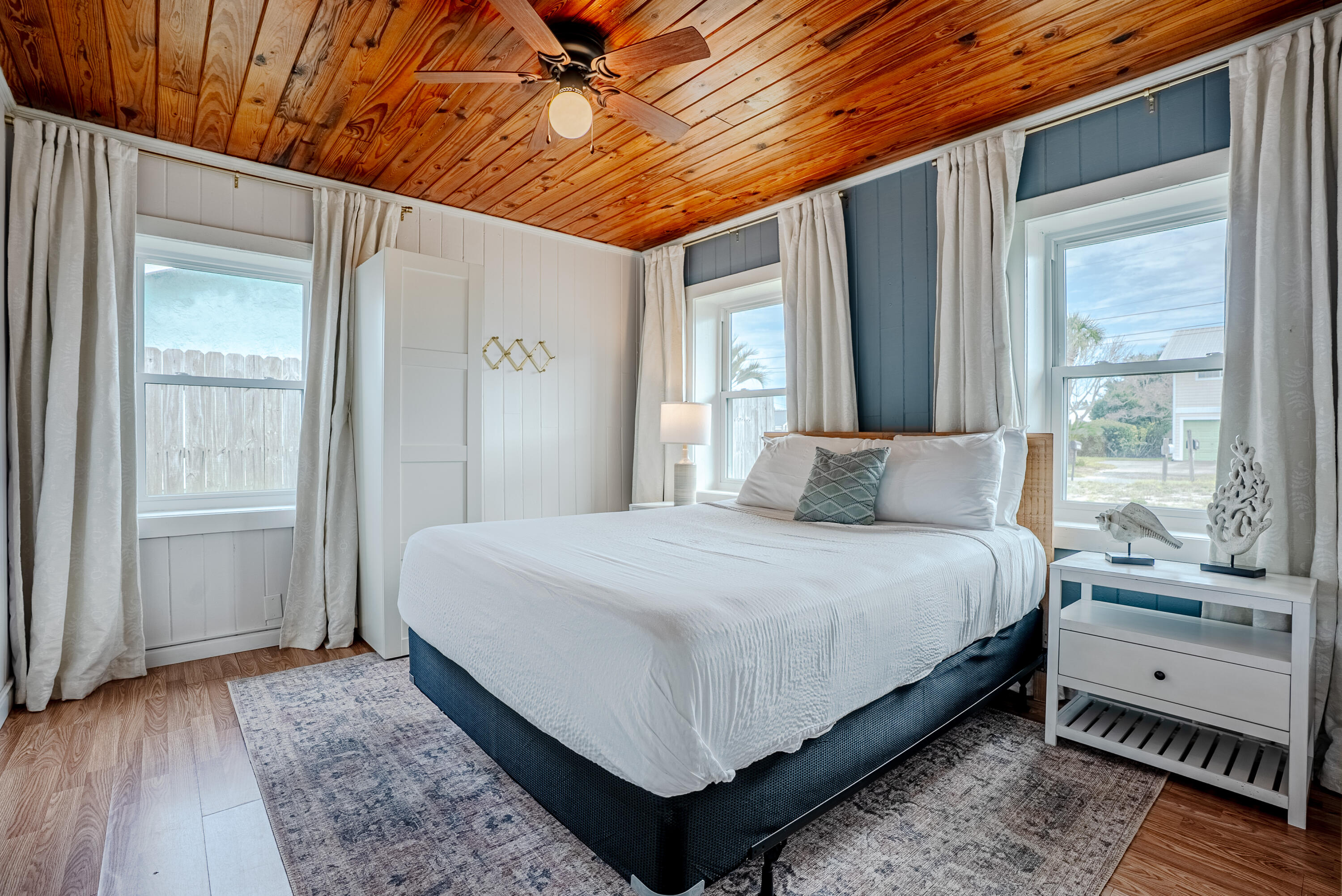 TREASURE ISLAND - Residential