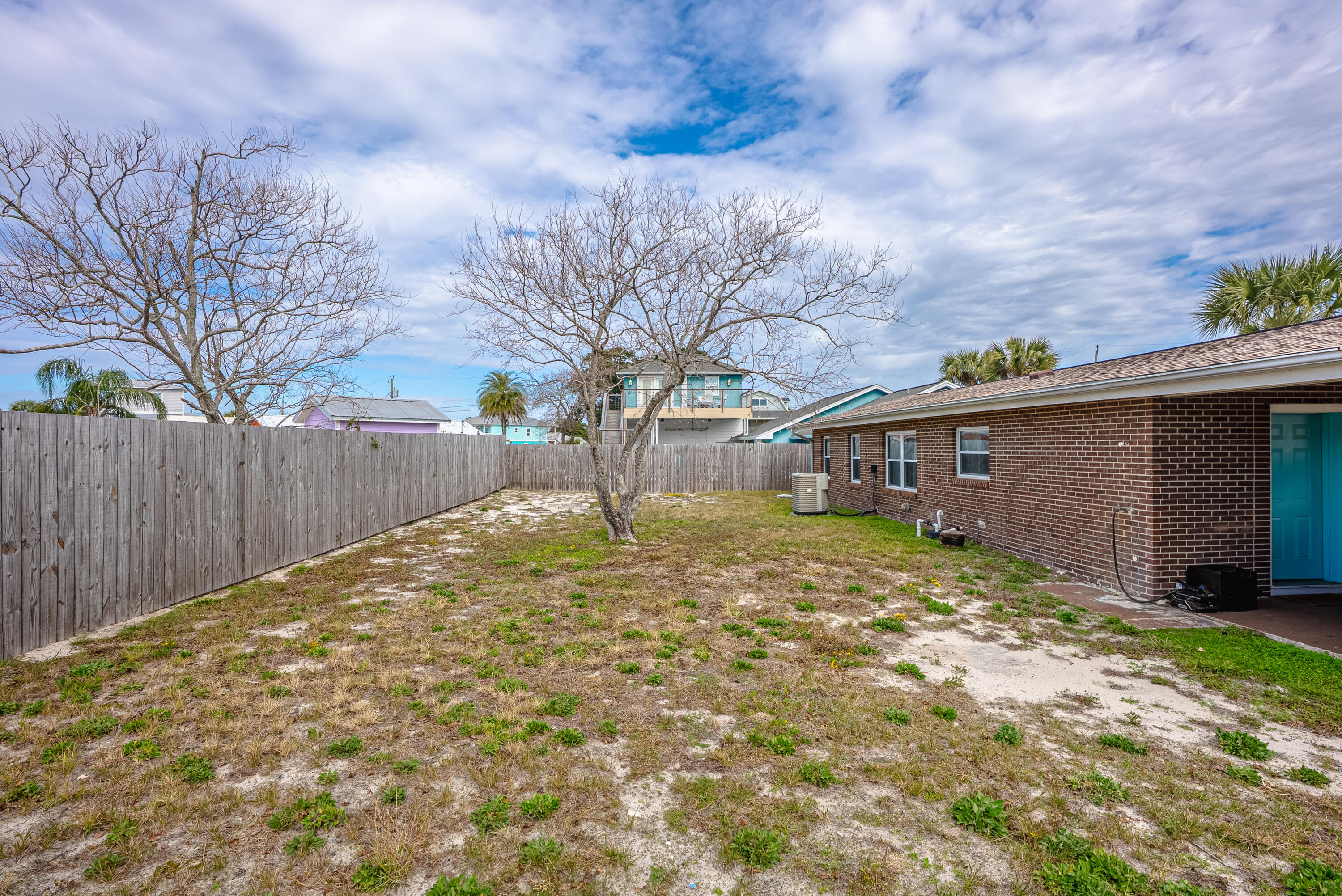 TREASURE ISLAND - Residential