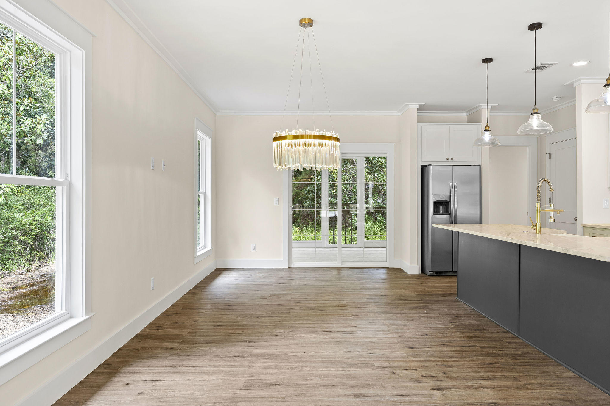 MAGNOLIA BEACH - Residential