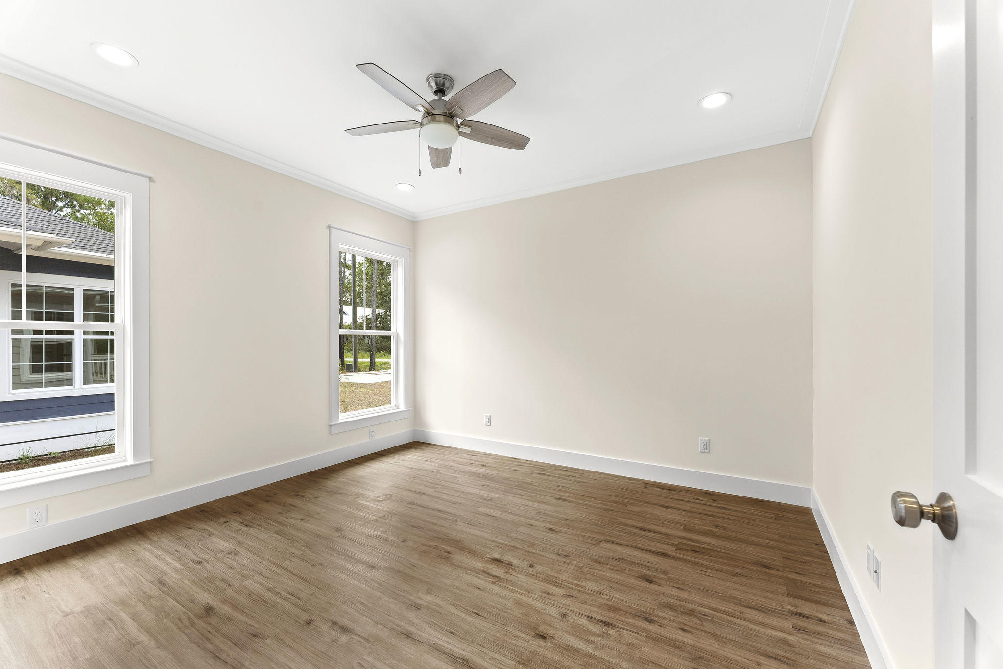 MAGNOLIA BEACH - Residential