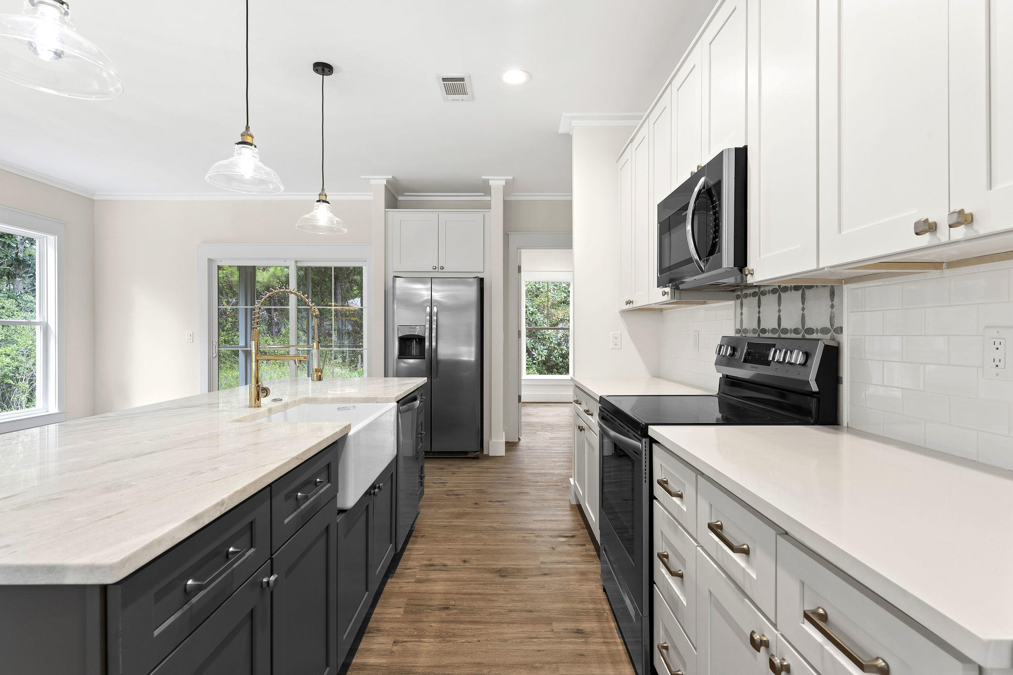 MAGNOLIA BEACH - Residential