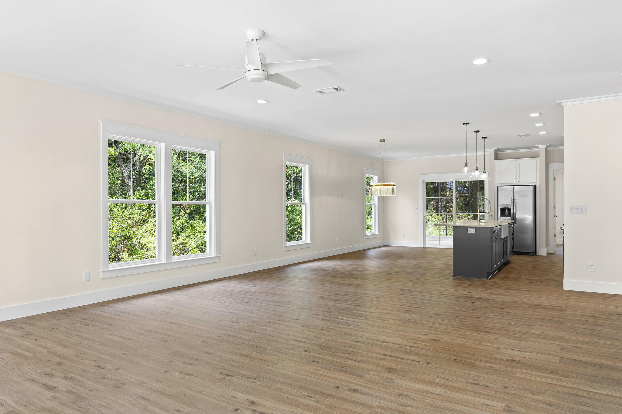 MAGNOLIA BEACH - Residential