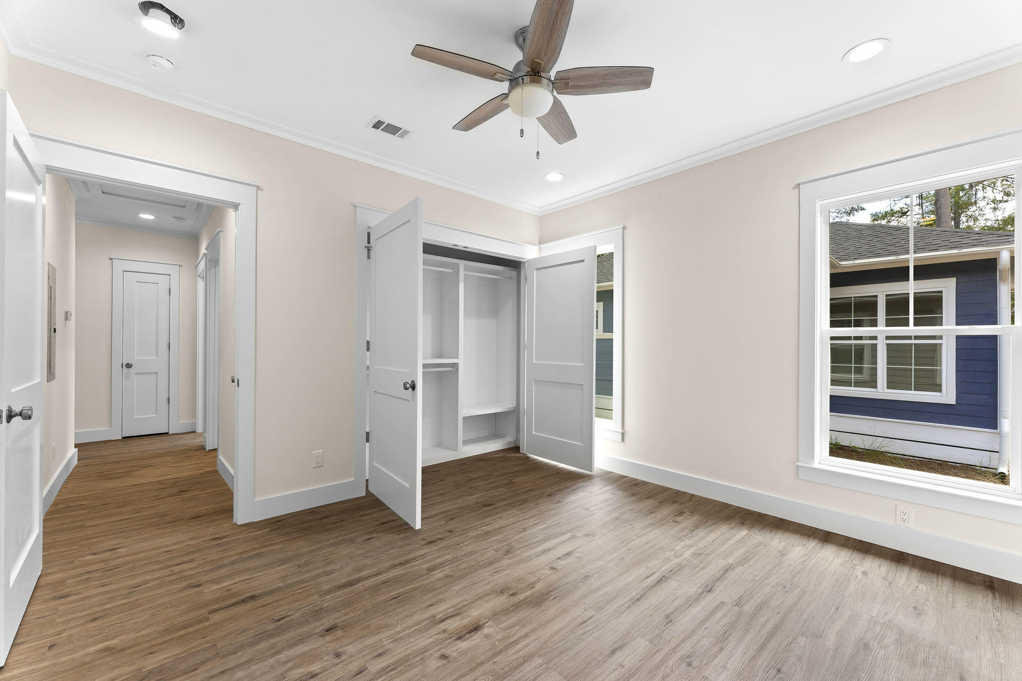 MAGNOLIA BEACH - Residential