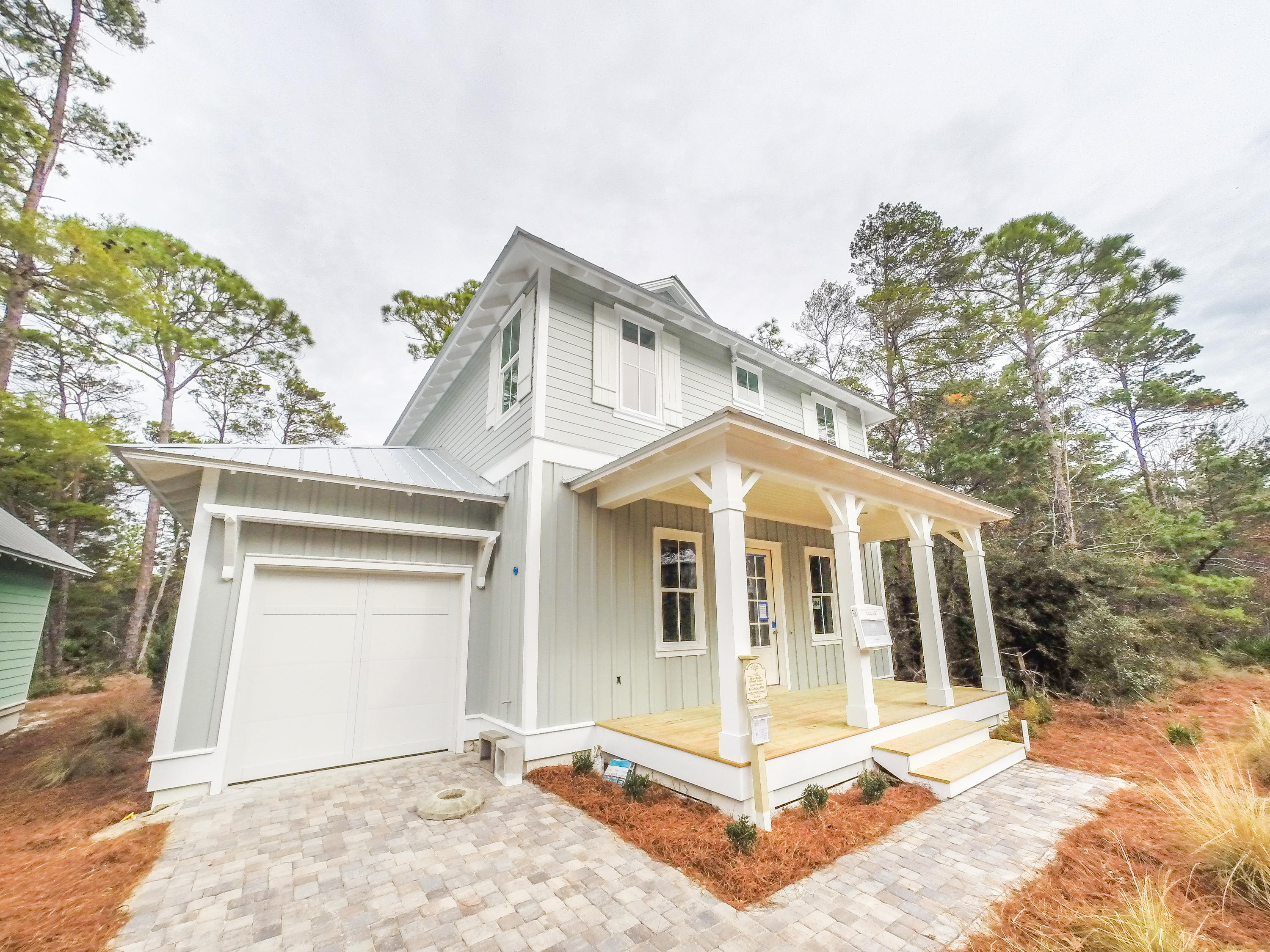 LAKESIDE AT BLUE MOUNTAIN BEACH - Residential