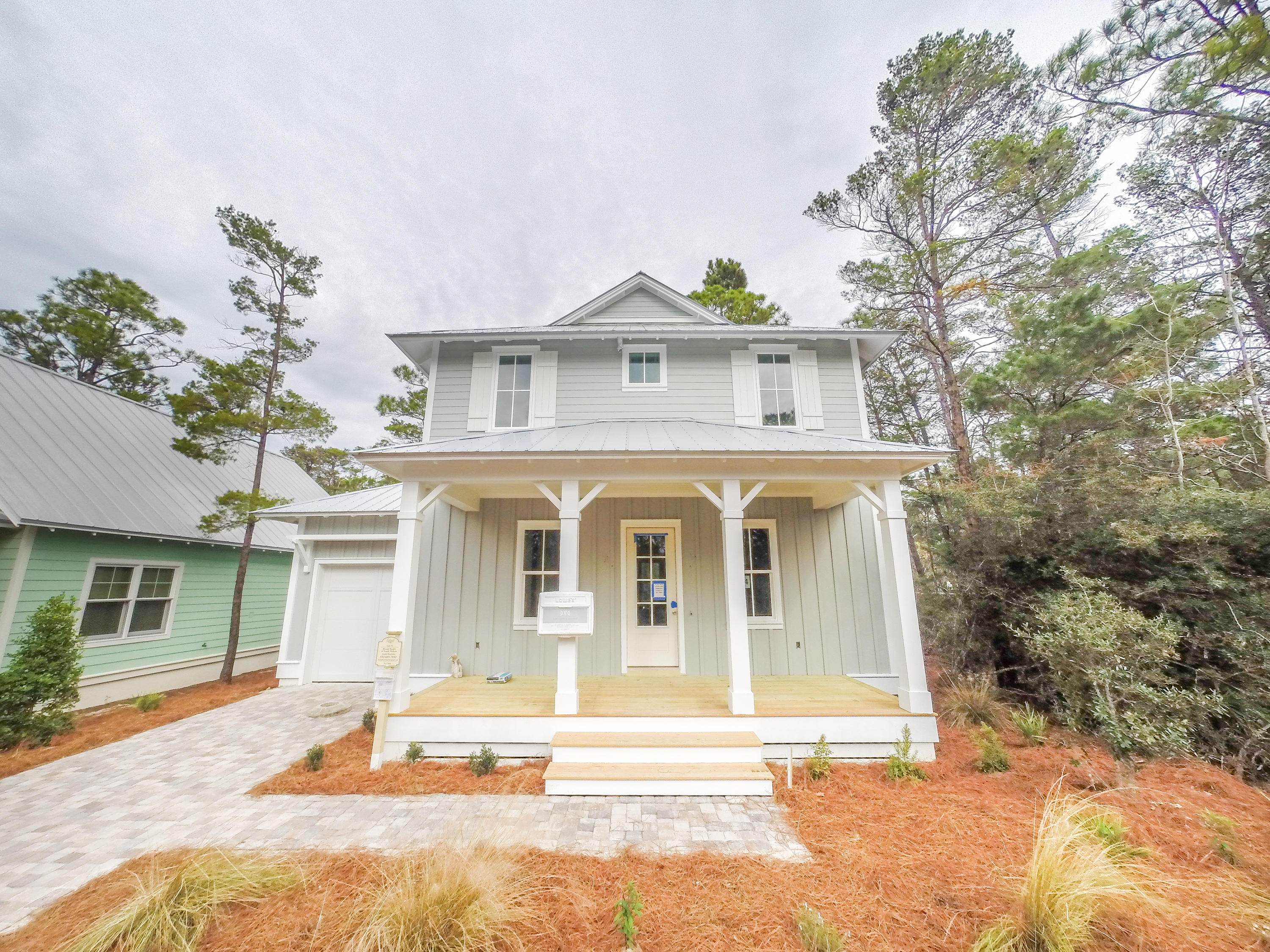 LAKESIDE AT BLUE MOUNTAIN BEACH - Residential