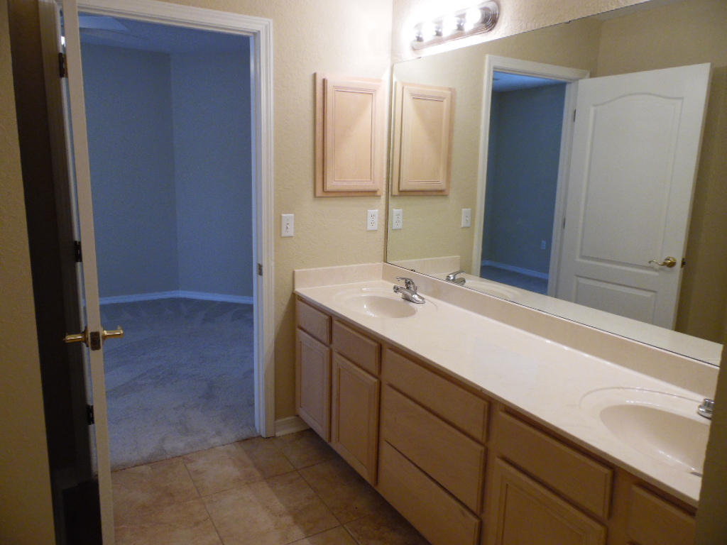 EMERALD LAKES PH 1 - Residential