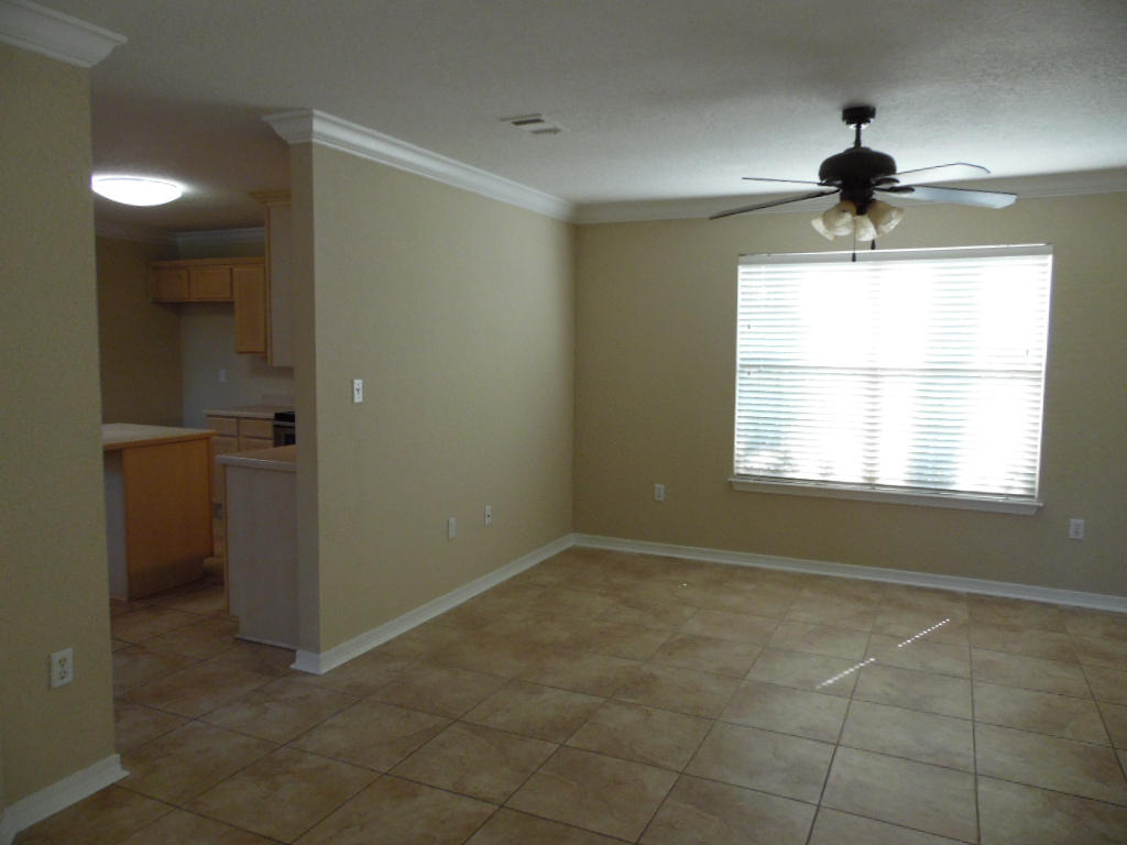 EMERALD LAKES PH 1 - Residential