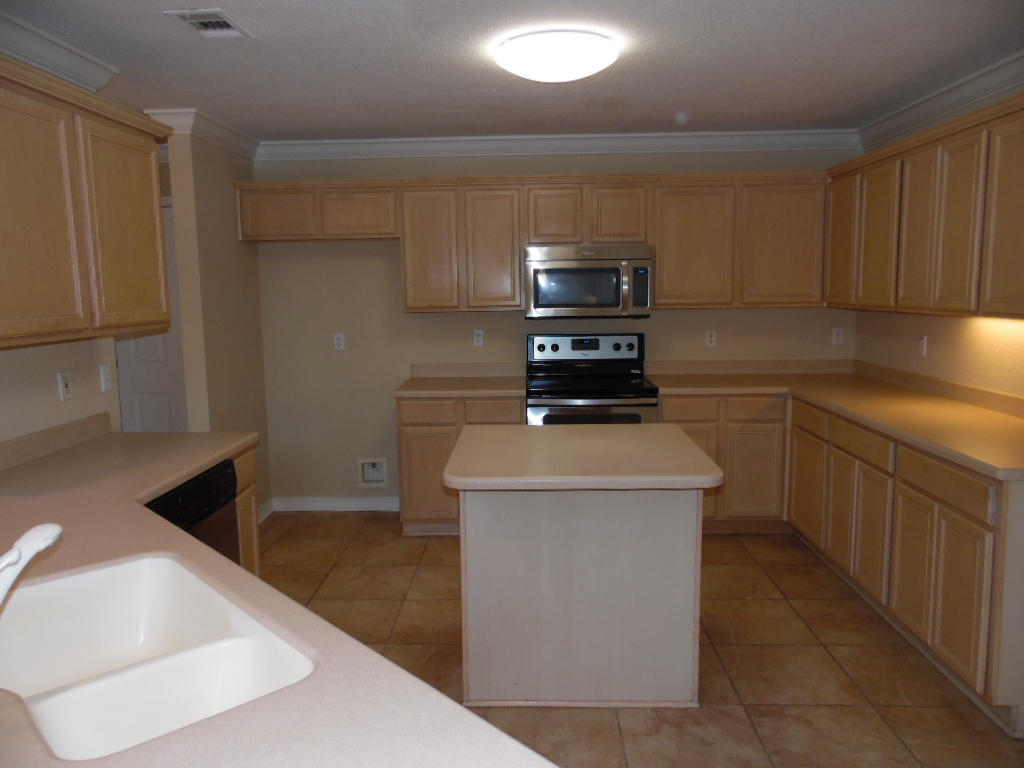 EMERALD LAKES PH 1 - Residential