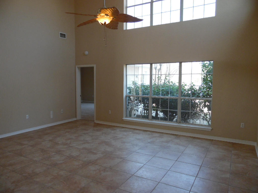 EMERALD LAKES PH 1 - Residential